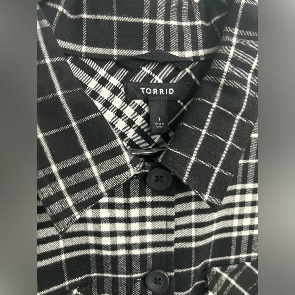 Torrid Size 1 Cinchwaist Lightweight Flannel - Size 1 - Picture 3 of 6